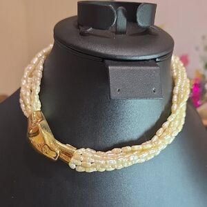 Elegant Gold and Cream Beaded Necklace